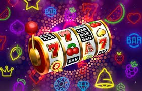 Live casino dealer table on 5 bet platform for Filipino players